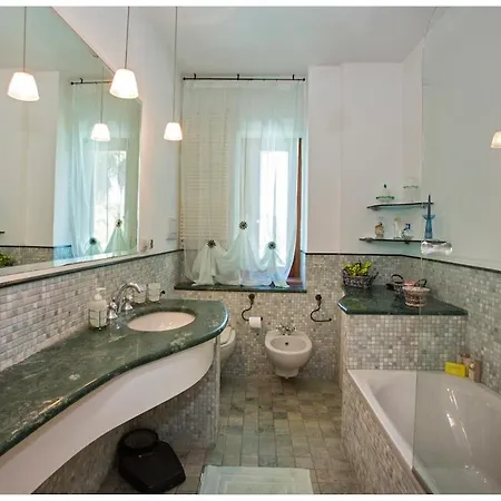 Ariete Villa Borgo (Marche)